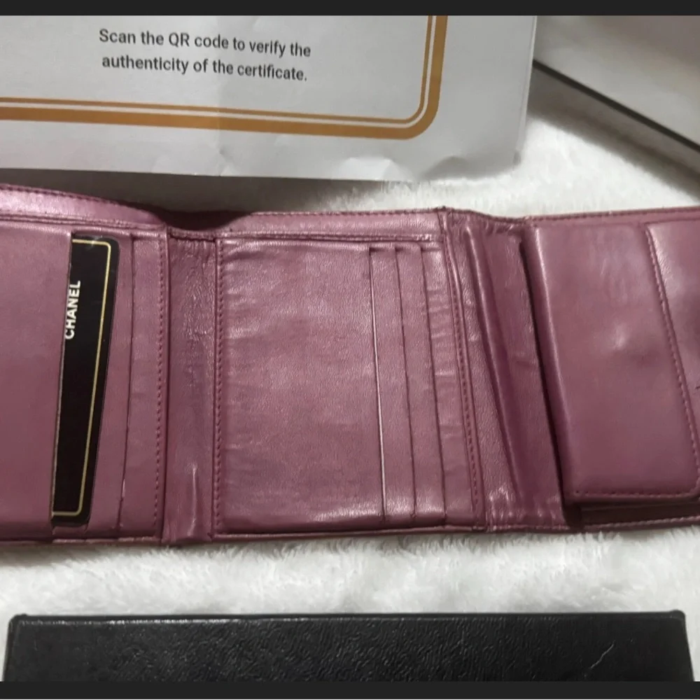 Chanel Pink Quilted wallet w/COA & bag
